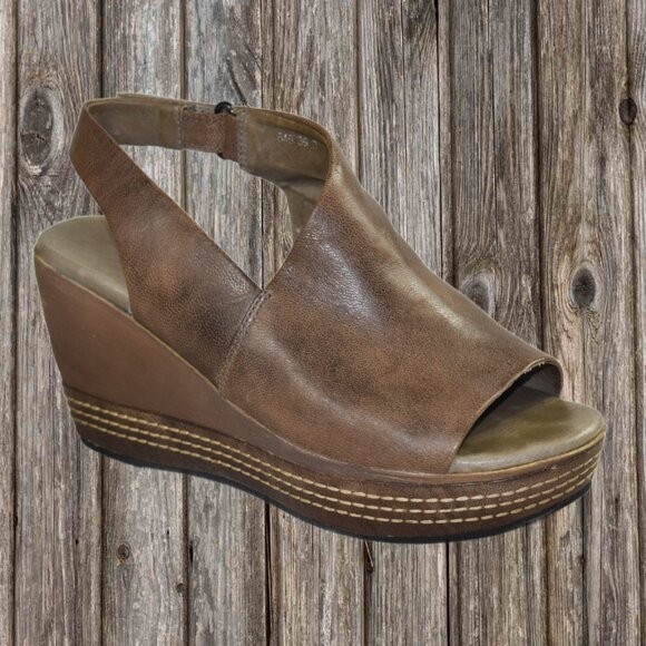 Antelope Geri Taupe Leather Platform Wedge, Size 39 (US 8 -8.5) - Picture 1 of 8